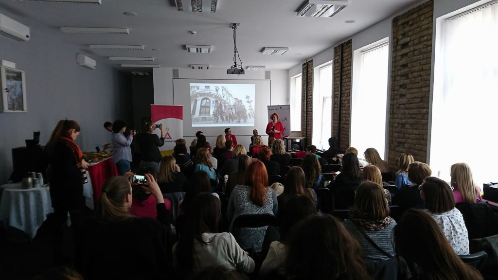 “ŽENE U POLITICI U SRBIJI – OD PRISUSTVA DO UTICAJA”: MOĆ SE NE POKLANJA, VEĆ OSVAJA