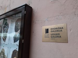 Dvorišna galerija