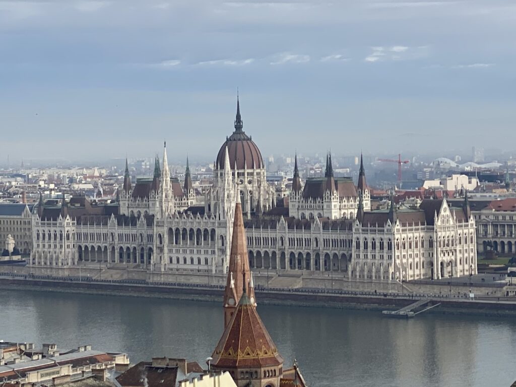 Mađarska: U kabinetu potpredsednice parlamenta postavljena bista Mikloša Hortija