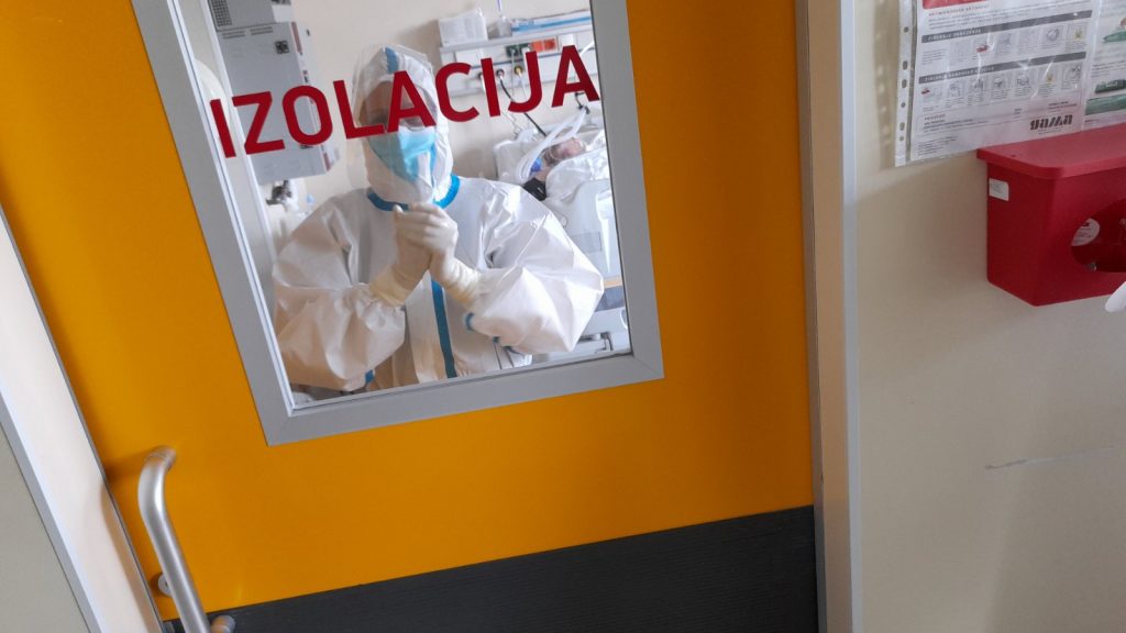 Opšta bolnica Subotica: Dve godine kovid epidemije donelo puno izazova, teških momenata, ali i lepih trenutaka (FOTO)