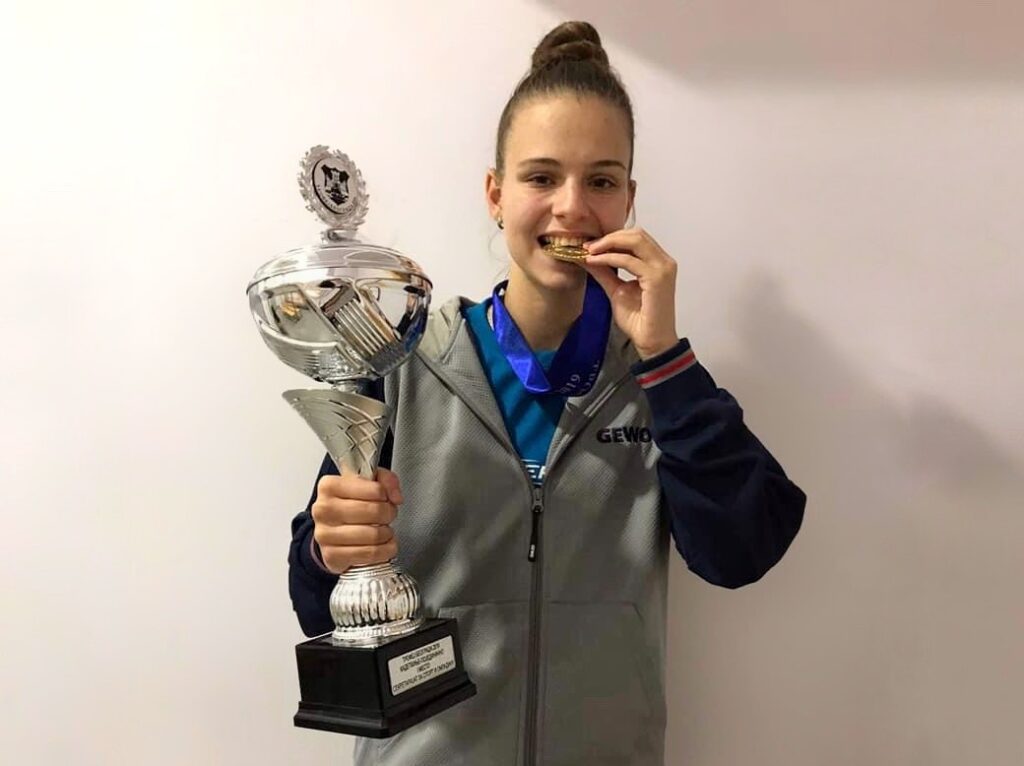 Katarina Gvozdenović, kadetska šampionka Srbije u stonom tenisu: U Malom Iđošu je ovaj sport veoma popularan