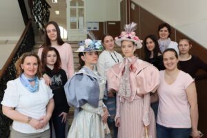 istoricizam u backoj hemisjka skola