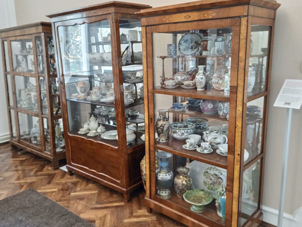 Otvoren Muzej porcelana u Subotici: Prikupljeno više od 2.000 eksponata (FOTO)