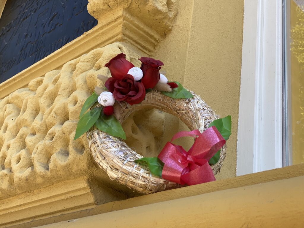 Položen venac žrtvama fašističkog terora u Žutoj kući u Subotici: Zgrada u kojoj je više stotina ljudi najsurovije mučeno