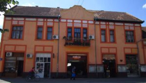 Dom kulture opštine Bačka Topola