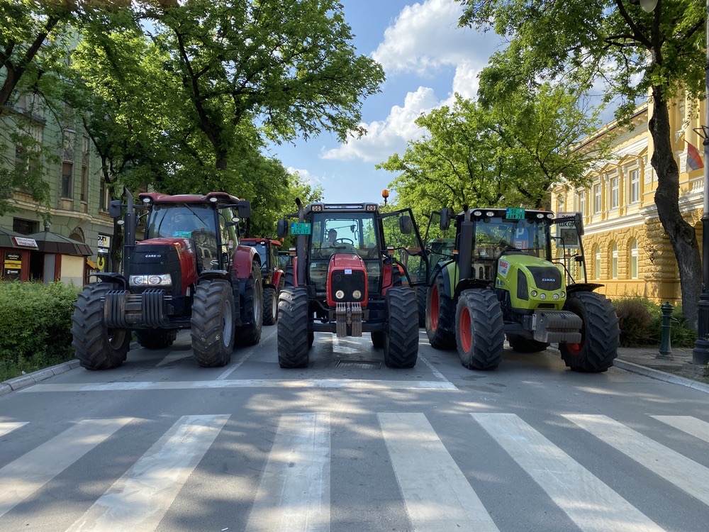 Okončani protesti poljoprivrednika, traktori se povukli sa ulica