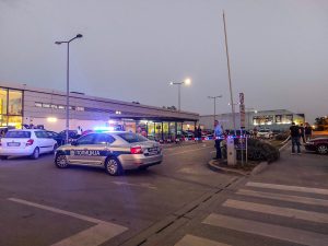 Policija migranti Lidl