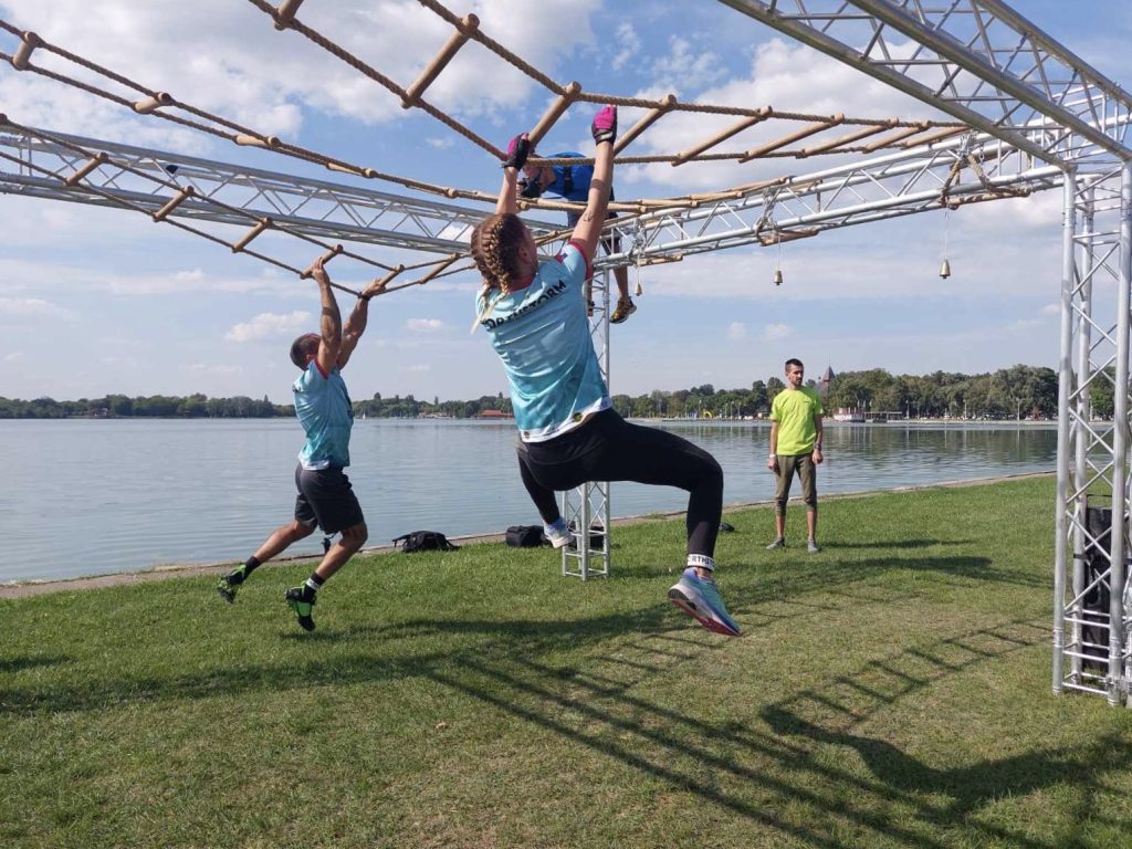 Članovi subotičkog udruženja „Skajraners“ sami izradili prepreke za trku: Pozitivne reakcije nam daju „vetar u leđa“ (FOTO)