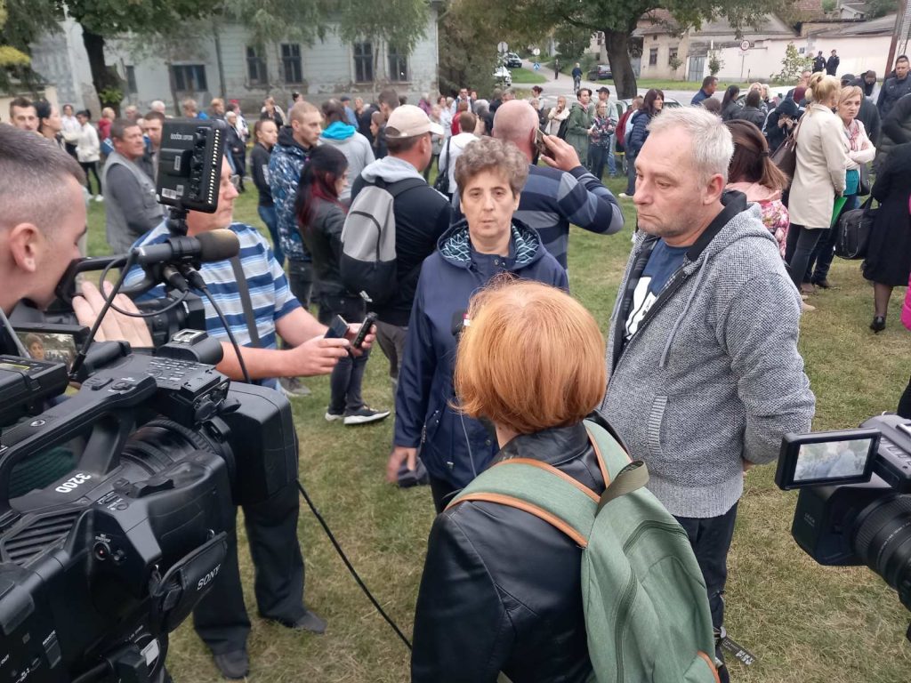 Blizu 150 građana pružilo podršku porodici Ozorak iz Bačke Topole: “Ne damo Martinu!”