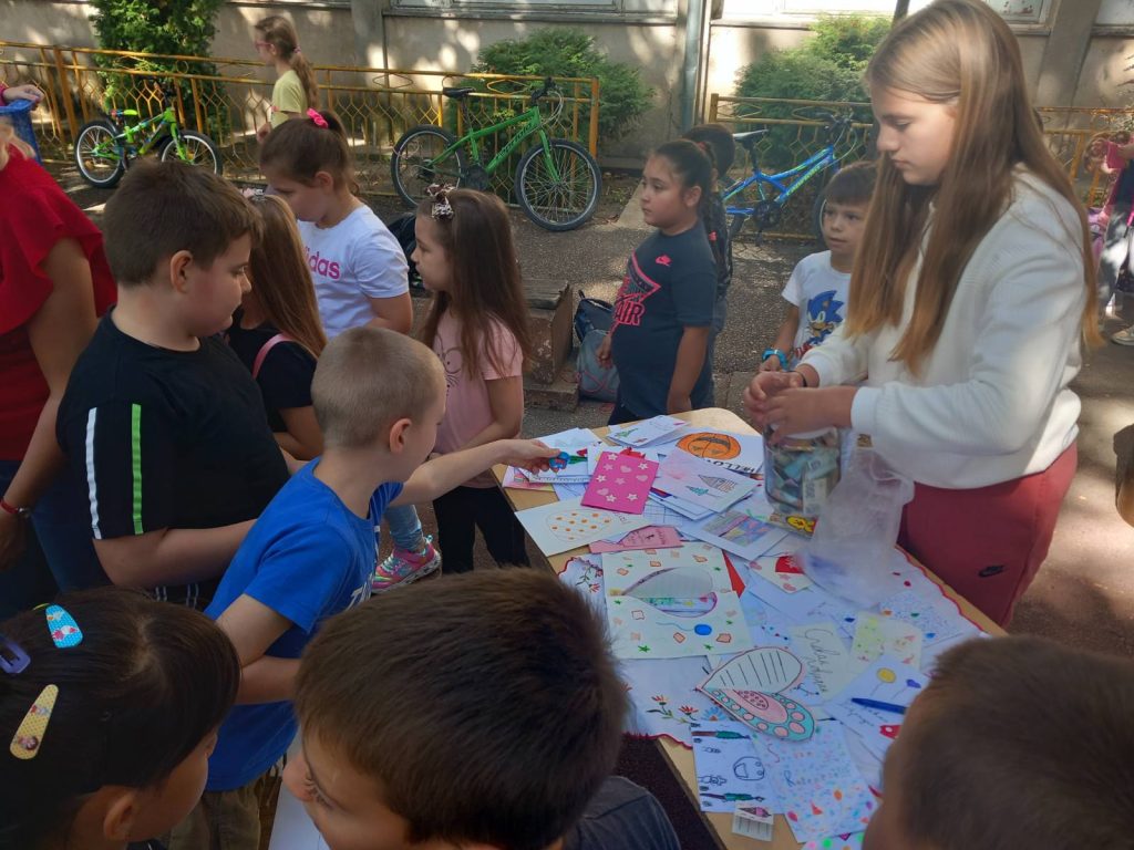 Učenici OŠ “Čaki Lajoš” iz Bačke Topole uspešnim humanitarnim bazarom zaključili Dečiju nedelju