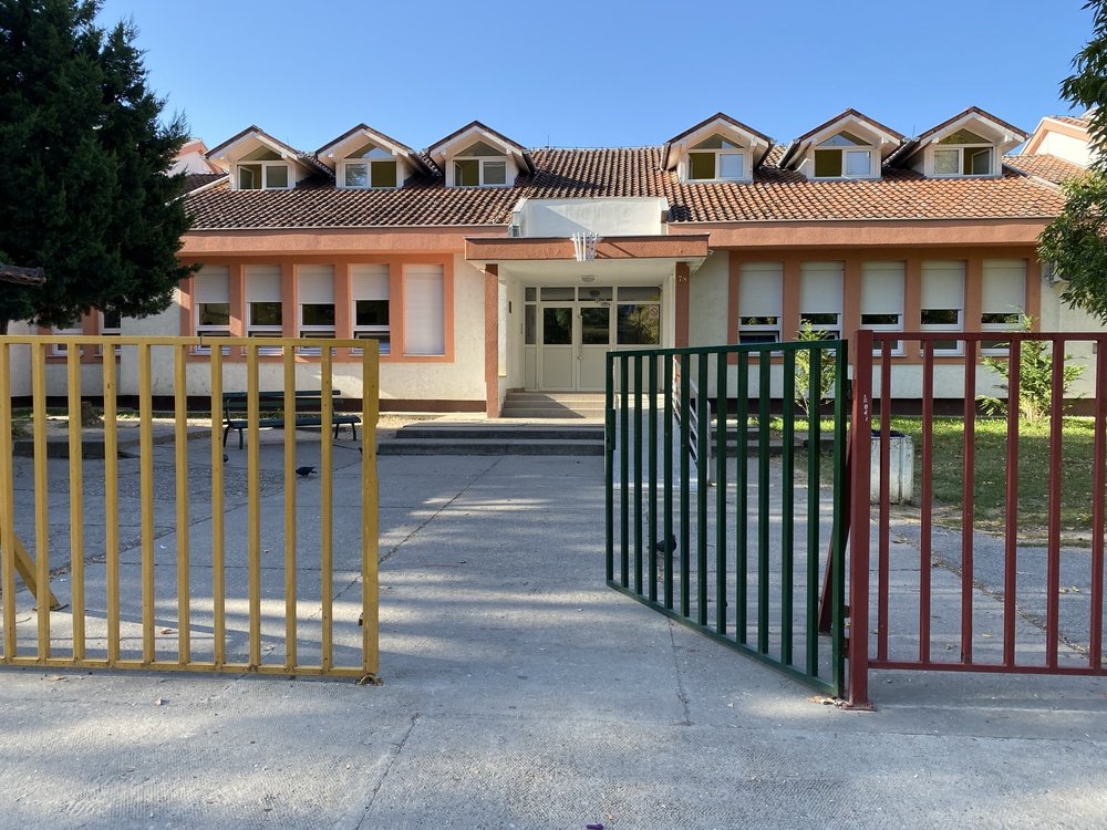 Roditelji protiv toga da učiteljica i biolog predaju matematiku u OŠ „Sonja Marinković“, direktor: Nema kadra