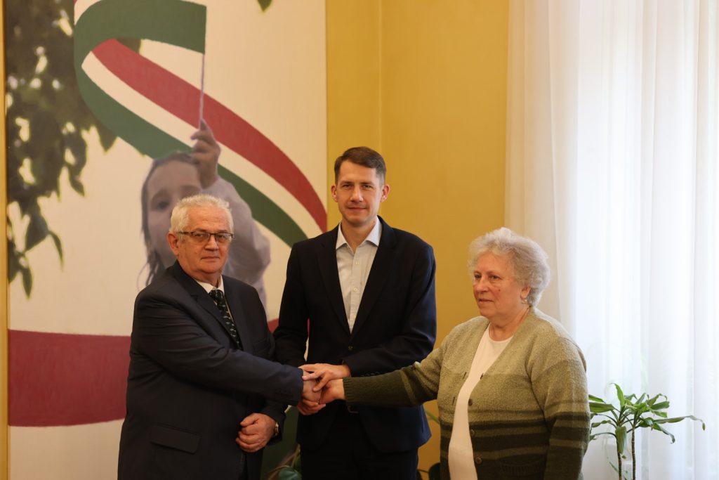 SVM na predstojeće izbore izlazi uz podršku Demokratske stranke vojvođanskih Mađara i Stranke mađarskog jedinstva
