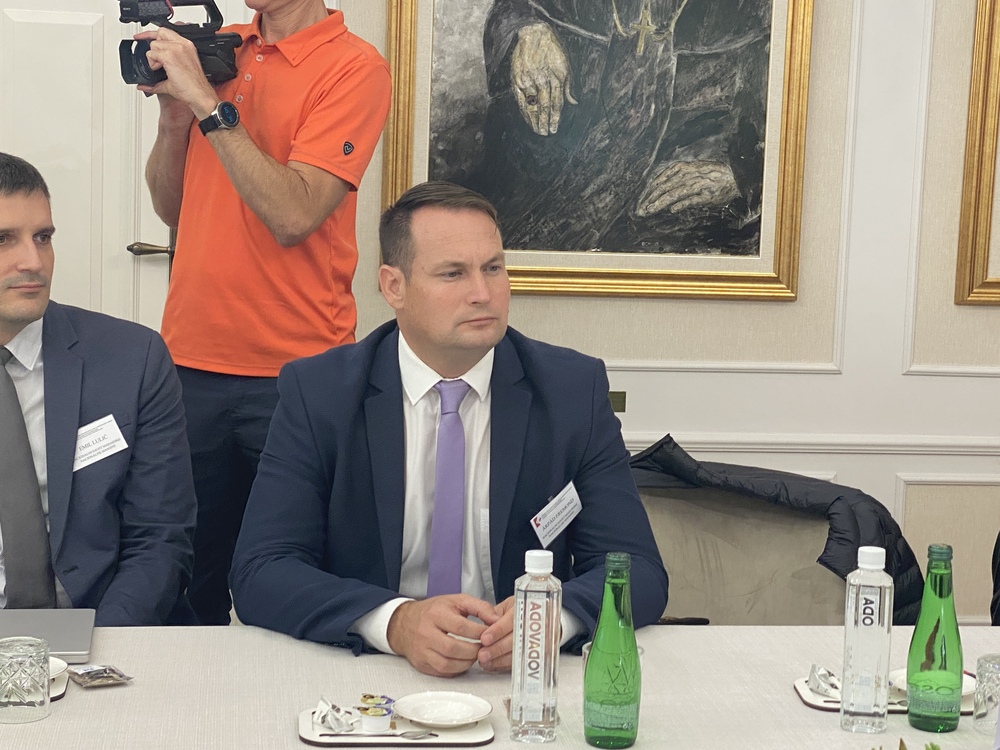 DZVM: Arpad Fremond sramno opravdava politički motivisane smene direktora škola u Vojvodini