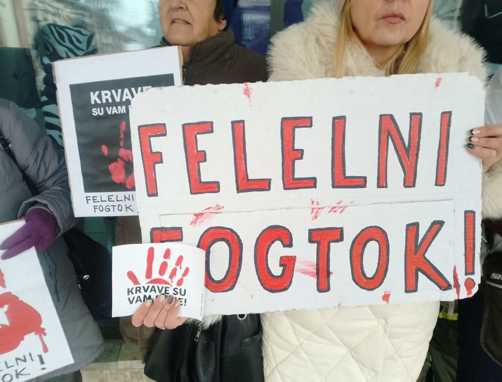 Bačkotopolski maturanti u blokadi u petak najavili okupljanje ispred robne kuće “Panda”