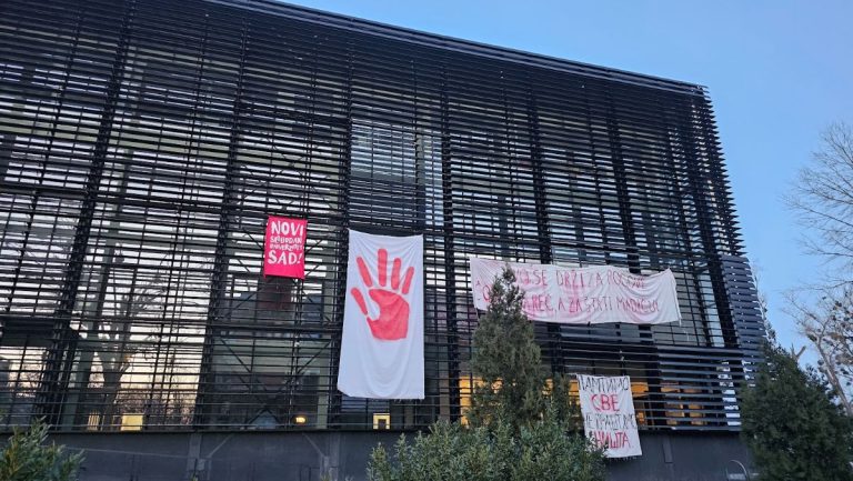 Dekani fakulteta Univerziteta u Novom Sadu: Urušavanje univerziteta je pokazatelj propadanja društva