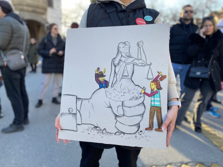 “Mrdićevi zakoni” stupaju na snagu: Struka zabrinuta za nezavisnost pravosuđa