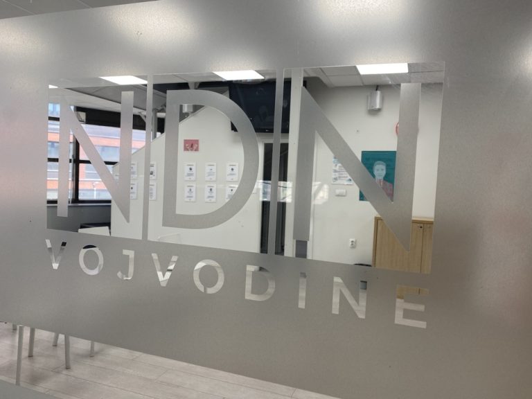 NDNV danas obeležava 36 godina borbe za novinarstvo: Kad se novinari brane šlemovima, otpor nasilju je ljudska dužnost