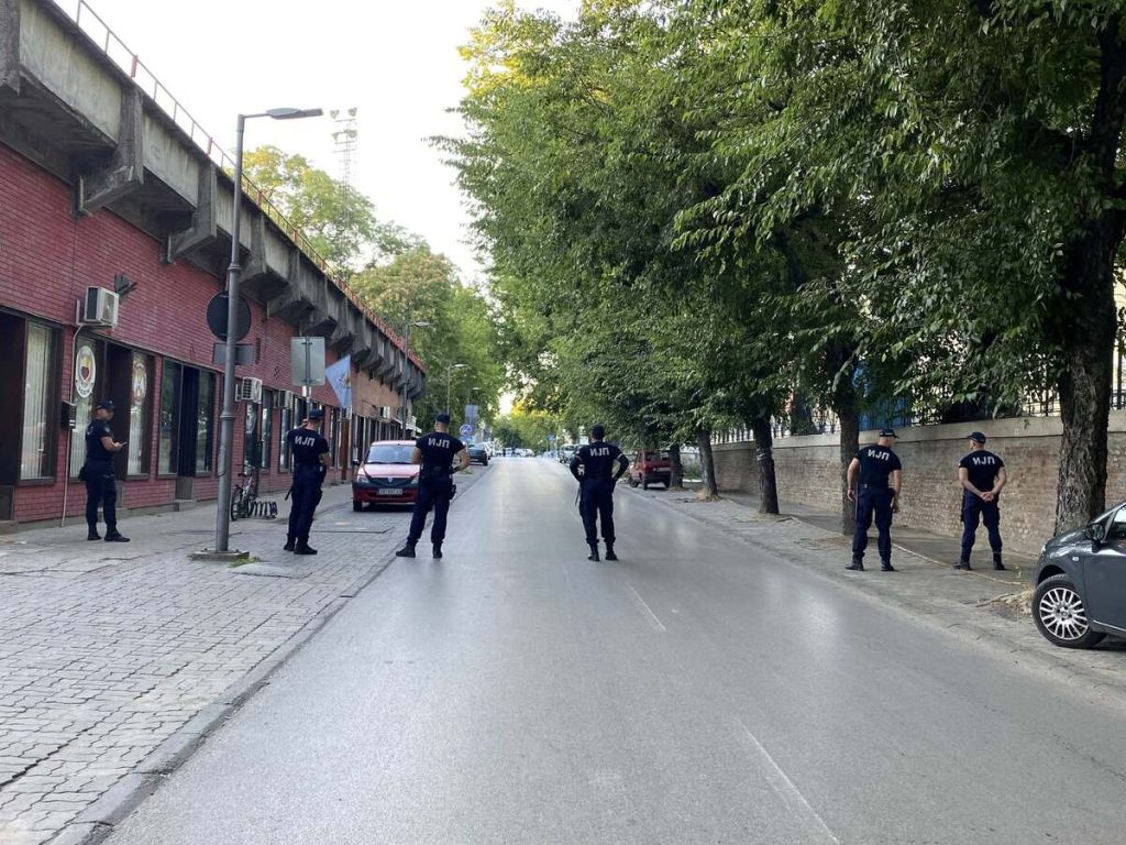 Grupa demonstranata u Subotici odustala od protestne šetnje ka prostorijama SNS-a (FOTO)