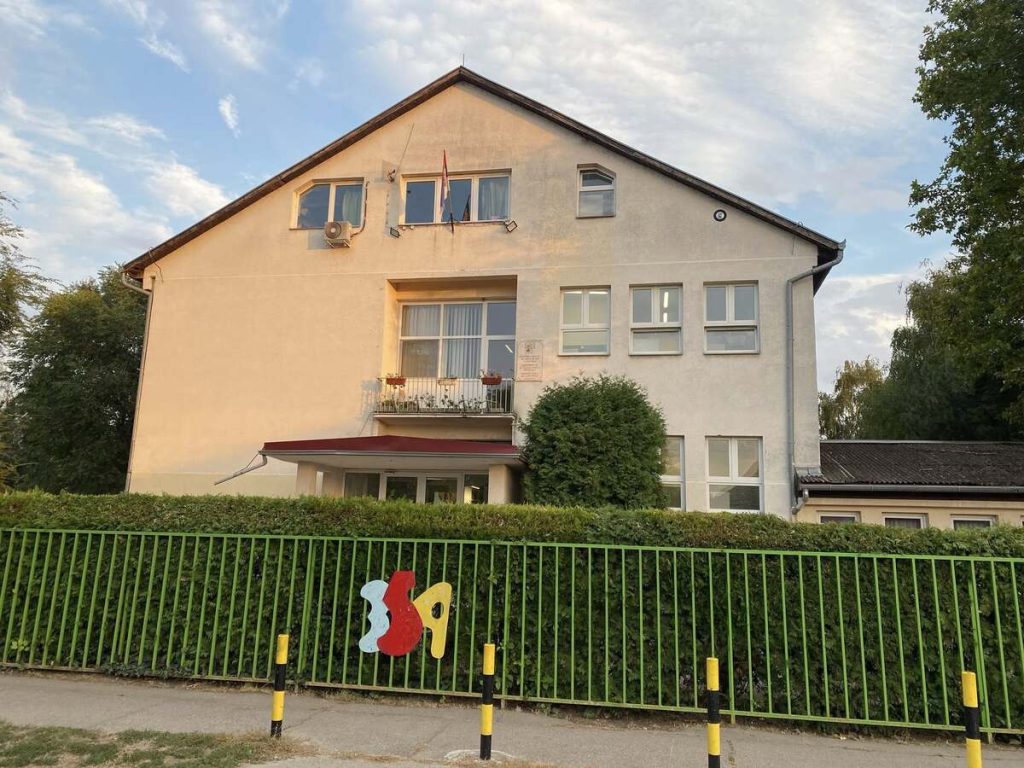Grupa nastavnika i roditelja OŠ “10. oktobar” upozorava na kontroverze oko procedure za izbor novog direktora škole