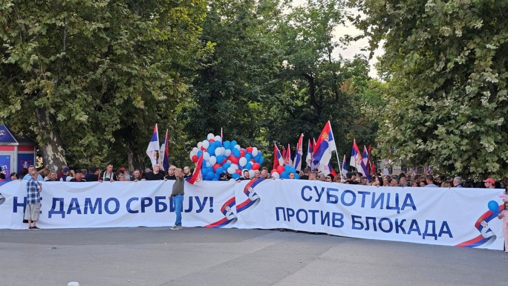 Skup “Subotica protiv blokada” održan ispred Železničke stanice (FOTO, VIDEO)