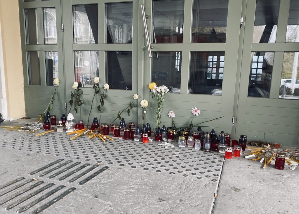 Subotički studenti u blokadi večeras organizuju komemorativni skup ispred Železničke stanice: 13 meseci bez odgovora