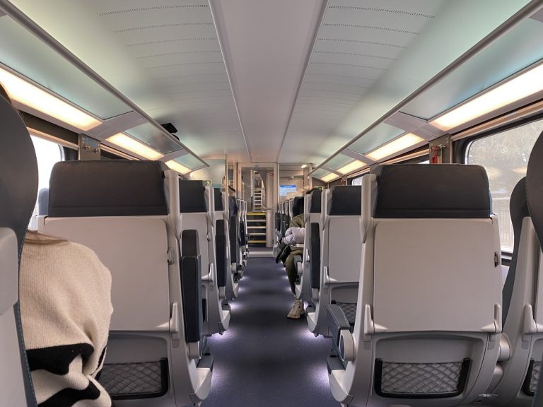 IŽS: Preventivno smanjene brzine vozova između Beograda i Subotice, došlo do “ljuljanja” kontaktne mreže