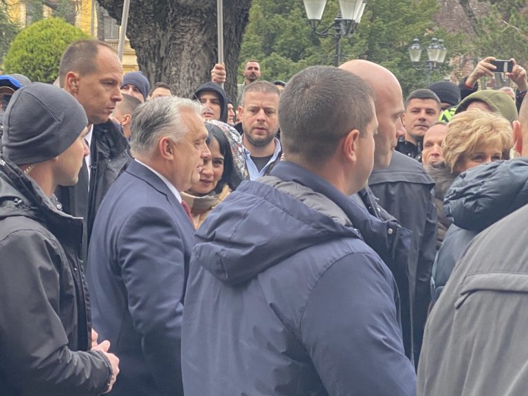 Orban na predizbornom mitingu kaže da je Evropska unija, a ne Rusija, stvarna pretnja Mađarskoj