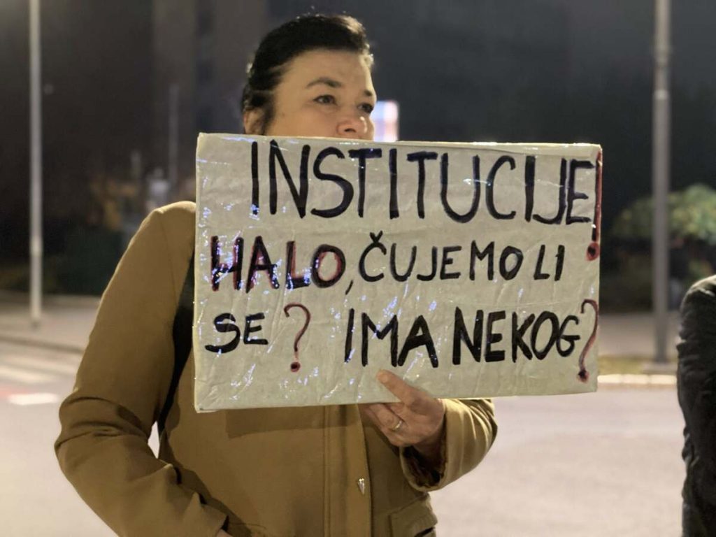 Subotičani deveti dan organizovali protest podrške Dijani Hrki i prevozniku Jaćimoviću (FOTO)