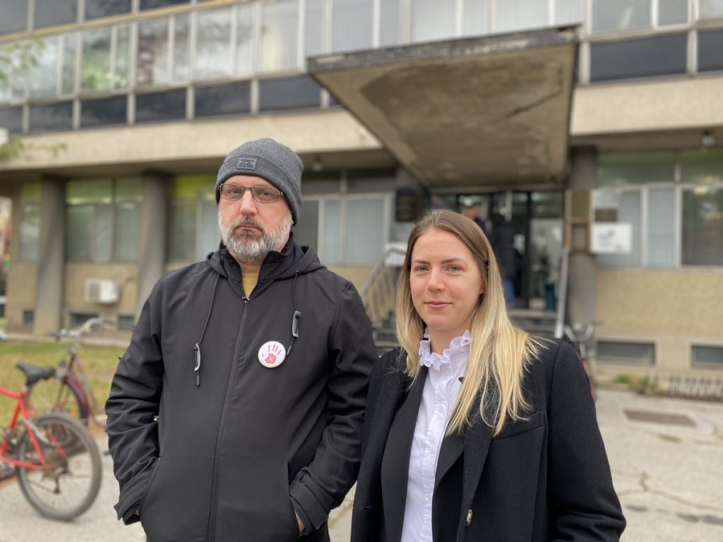 Nastavak suđenja zbog navodnog vređanja policajaca na protestu ispred policijske stanice u Subotici