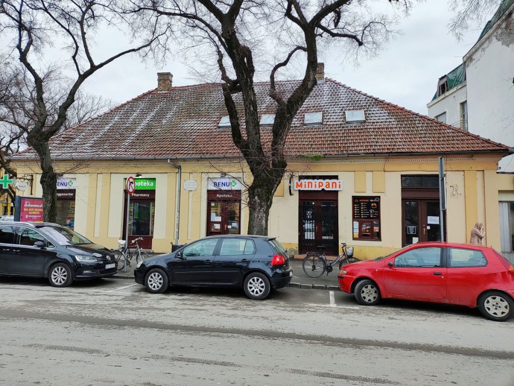 Viktorija Aladžić: Kuća mnogih vlasnika – Trg Jakaba i Komora 1