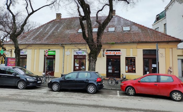 Trg Jakaba i Komora 1