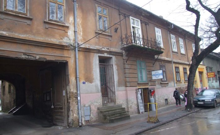 Trg Jakaba i Komora 11