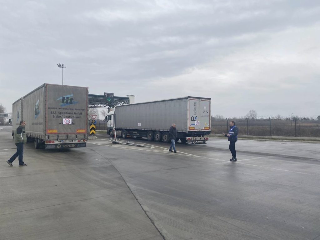 Prevoznici iz Srbije obustavljaju blokade teretnog saobraćaja na graničnim prelazima