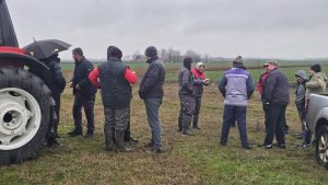 Paori iz Subotice podržali kolege mlekare: Ako budu uništeni šumadijski mlekari, mi smo sledeći (FOTO)