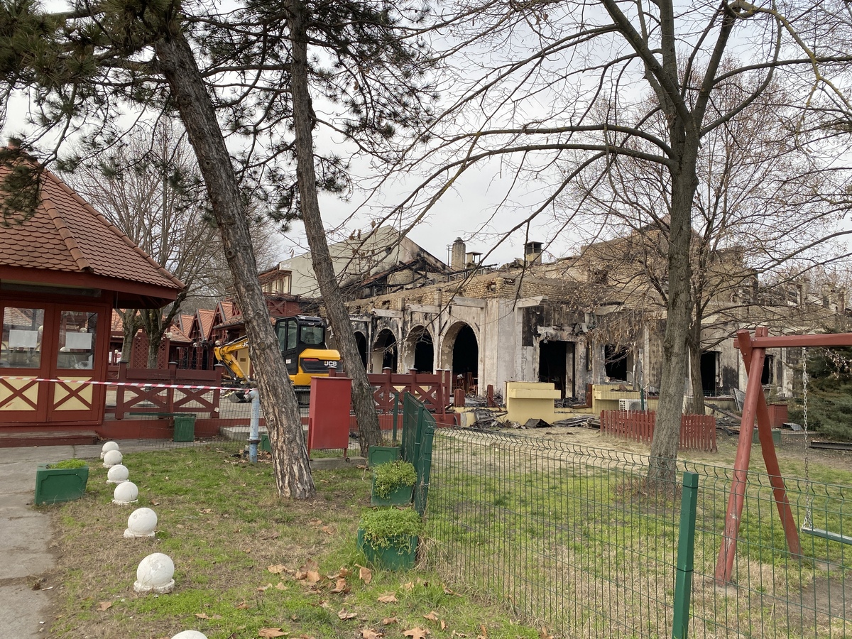 OJT Subotica: Postoje osnovi sumnje da je objekat „Mala gostiona“ na Paliću namerno zapaljen