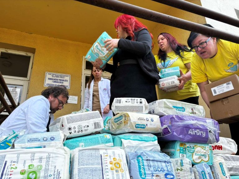 “Anđeli severa” bačkotopolskom porodilištu donirali higijenska sredstva za bebe i porodilje